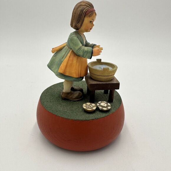 Anri Music Box Plays Raindrops Keep Falling On My Head Girl Washing Laundry - Picture 1 of 10